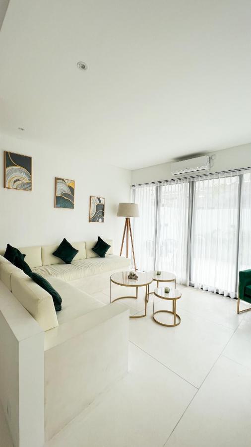 Villa Poppy Bumbak Canggu  Exterior photo