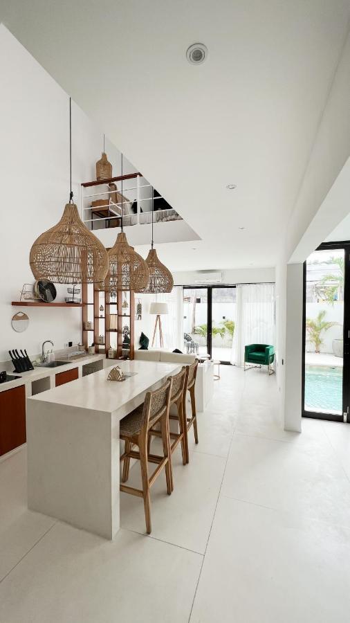 Villa Poppy Bumbak Canggu  Exterior photo